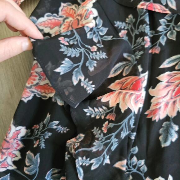 NWT Olivaceous Cold Shoulder Blouse - Picture 8 of 9